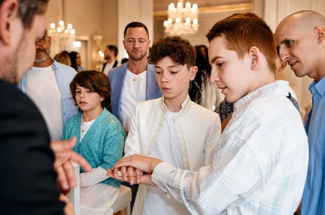 ✨ Merci pour ce magnifique moment. 🇯🇵🎩

Un événement placé sous le signe du Japon, de l’élégance et du partage.
J’ai eu la chance de rencontrer des personnes profondément généreuses, habitées par un savoir-être rare et une volonté de bien faire absolument hors norme.

Des instants authentiques, des regards émerveillés, et cette énergie unique qui rend une soirée véritablement inoubliable.

Merci pour votre confiance. ✨